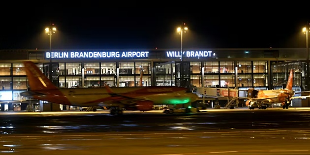 Berlin Havalimanı’nda Buzlanma Nedeniyle Uçuşlar Durduruldu